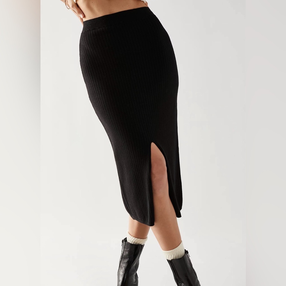 Free People Black Midi Skirt with Slit Size Medium